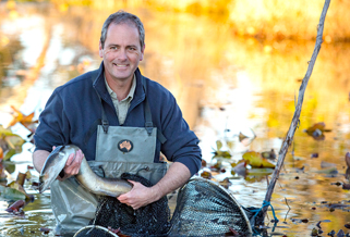 A state of catching an eel in Australia